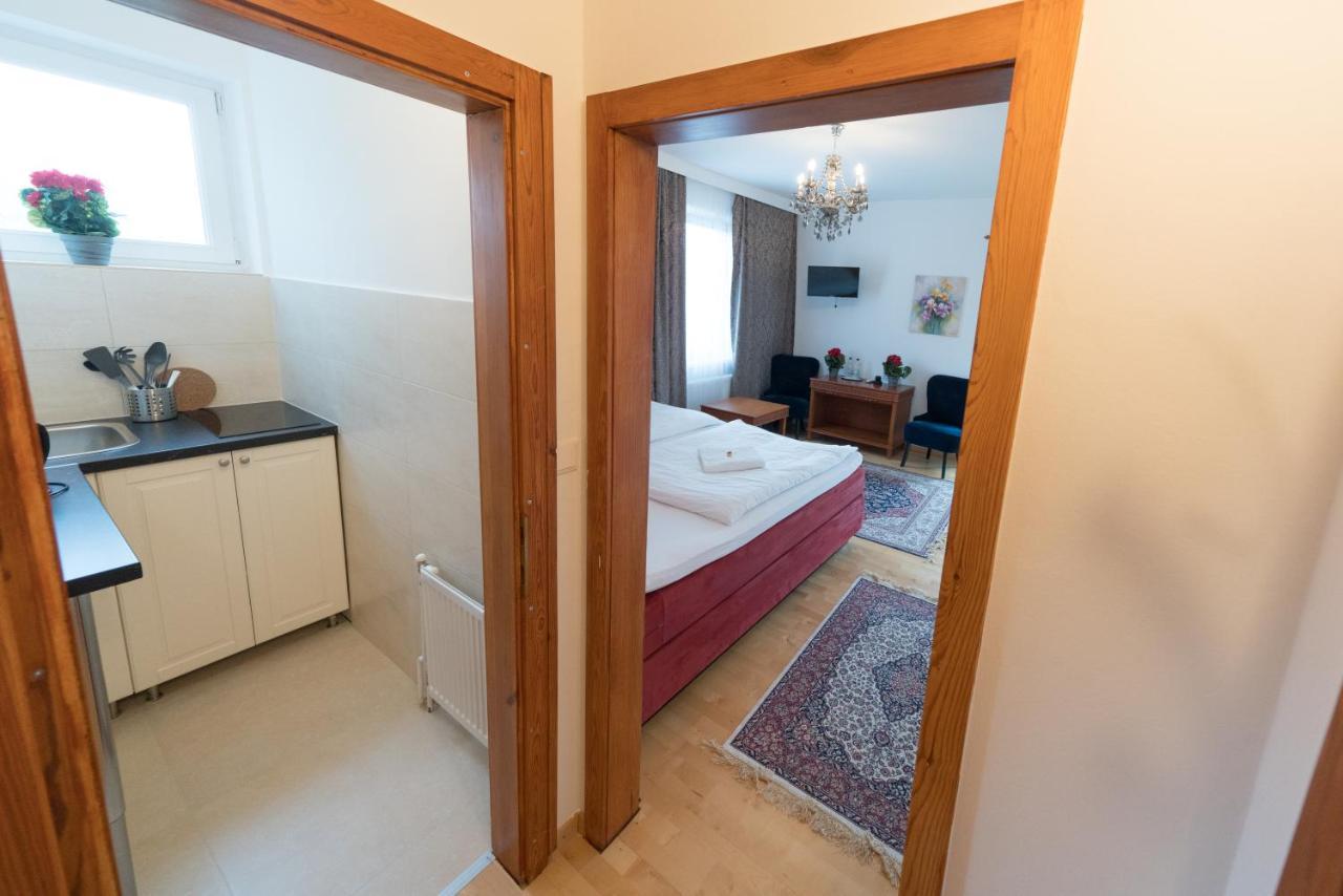 Aurelius Pension Baden Bagian luar foto