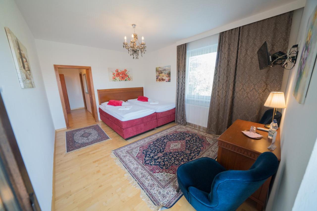 Aurelius Pension Baden Bagian luar foto