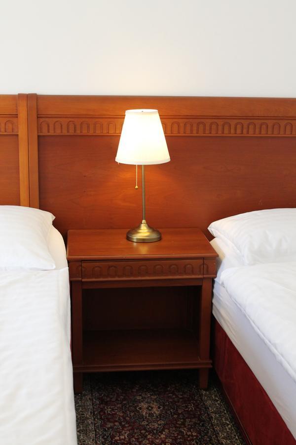 Aurelius Pension Baden Bagian luar foto
